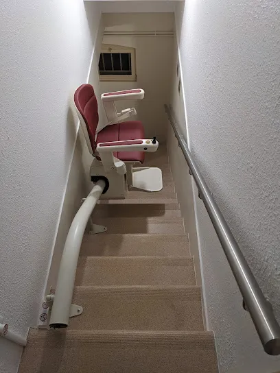 Image de ARATAL ATTRACTIVE MOBILITY - Elévateurs et sièges monte-escaliers