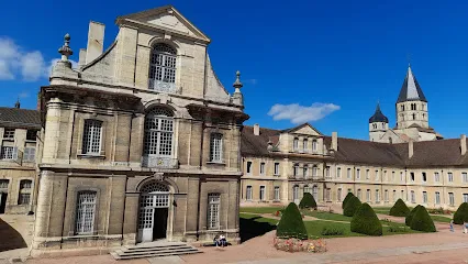Image de Escalier pour descendre à l'Abbaye de Cluny I